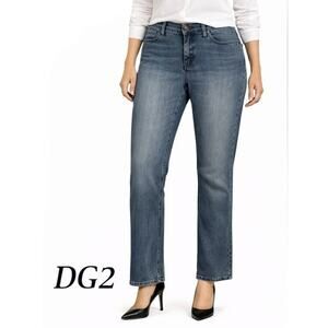 DG2 Diane Gilman Jeans Womens 8P Bootcut Stretch Denim Classic Fit Petite HSN